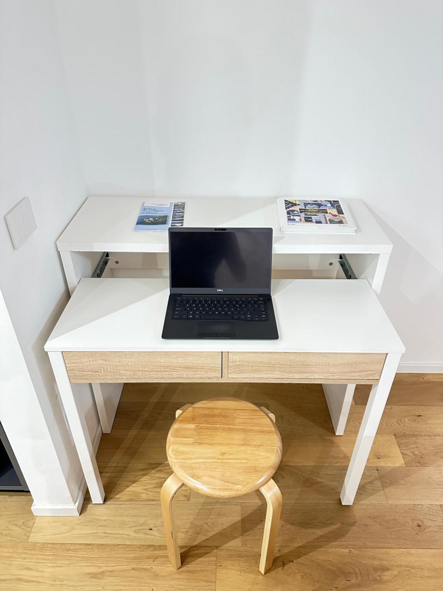 Modern Lungolago Di Apartment